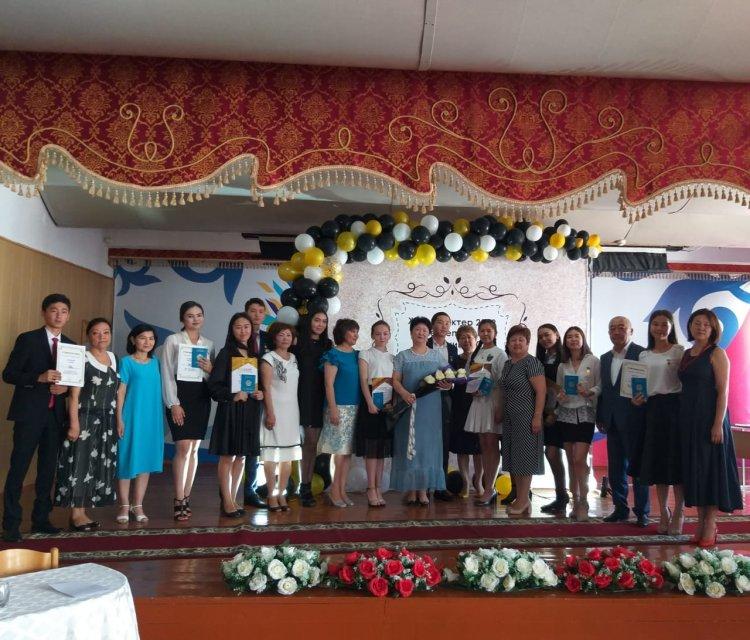 "Болашақ жастардікі" аттестат тапсыру салтанатты іс-шарасы