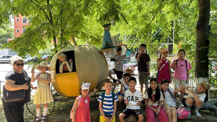 ҚУЫРШАҚ ТЕАТРЫНА САЯХАТ