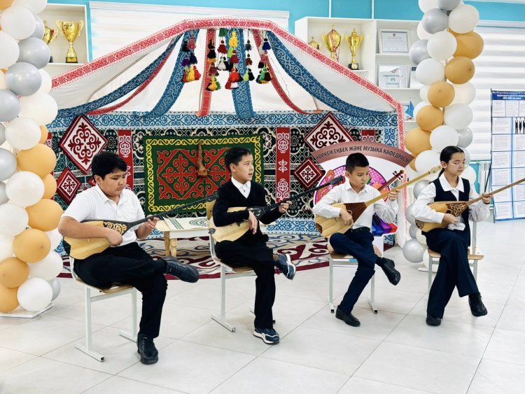 КӨРКЕМ ЕҢБЕК ЖӘНЕ МУЗЫКА КАФЕДРАСЫНЫҢ АПТАЛЫҒЫНЫҢ АШЫЛУЫ