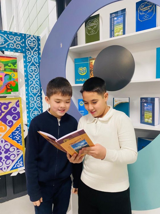 “МӘҢГІЛІК ЖАНСЫН БАҒЫҢ ,ТӘУЕЛСІЗ ҚАЗАҚСТАН!” АТТЫ КІТАП КӨРМЕСІ