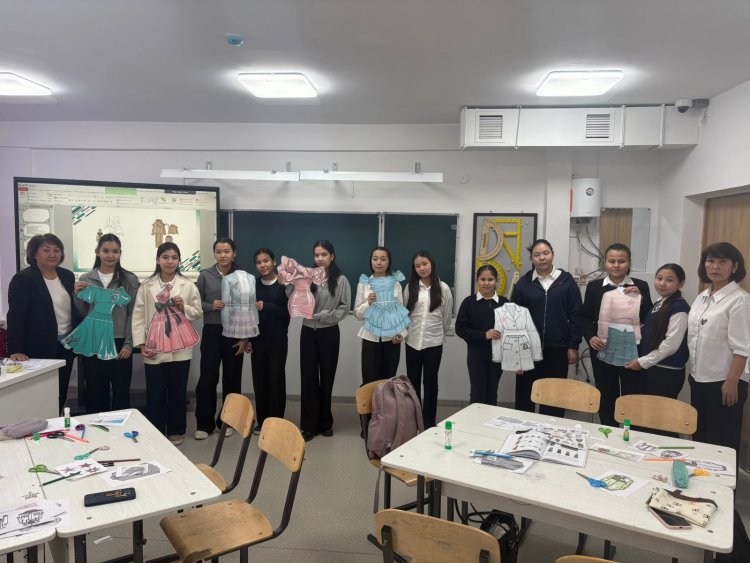 КИІМДІ ТҮРЛЕНДІРУ ЖӘНЕ ТІГІН БҰЙЫМДАРЫН СӘНДЕУ САБАҒЫ